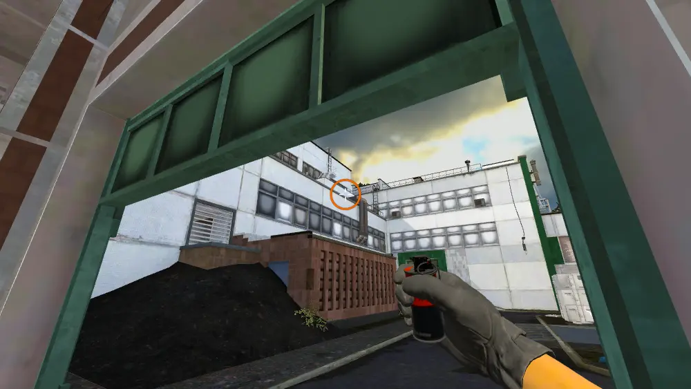 Standing on the Garage spot on Cache, the aim mark on the point this molotov is thrown at.