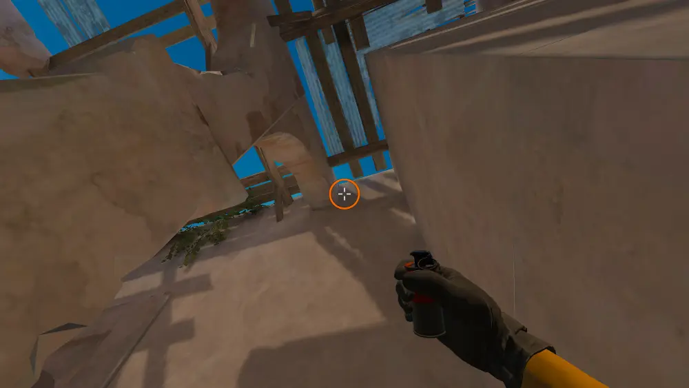 Standing on the Upper Tunnels spot on Dust2, the aim mark on the point this molotov is thrown at.