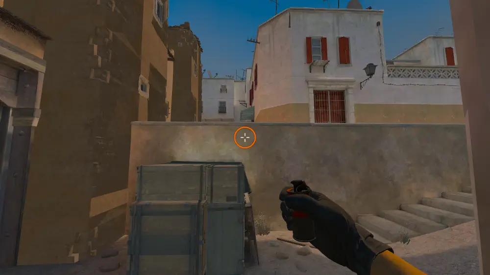 Standing on the Lower Tunnel spot on Dust2, the aim mark on the point this molotov is thrown at.