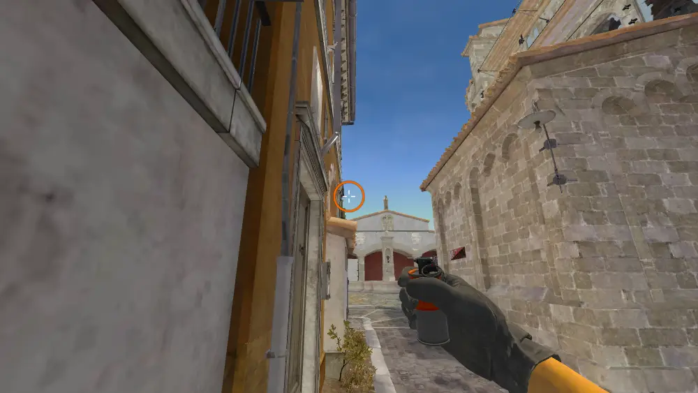 Standing on the CT spot on Inferno, the aim mark on the point this molotov is thrown at.