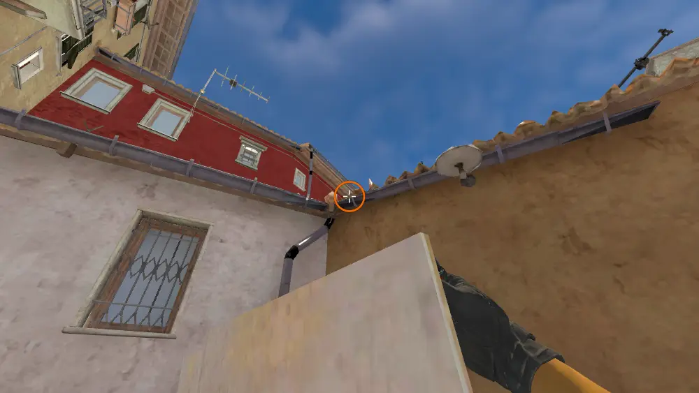Standing on the Car spot on Inferno, the aim mark on the point this molotov is thrown at.