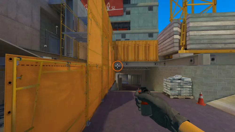 Standing on the Ramp spot on Vertigo, the aim mark on the point this smoke is thrown at.